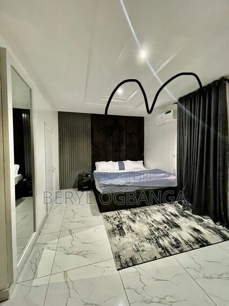 Luxurious 2/3 Bedroom Victoria Island in Ahmadu Bello Way