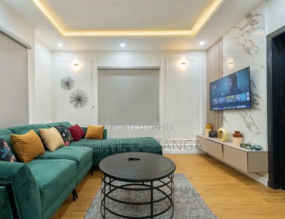 Exquisite 1 Bedroom Shortlet in Lekki Phase 1