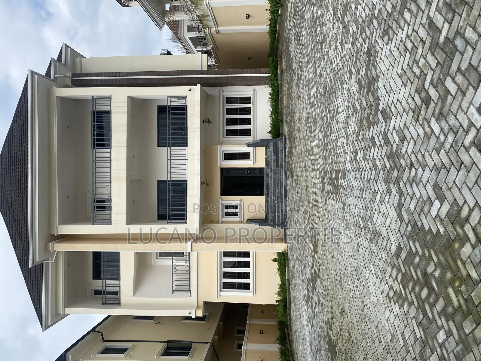 6bdrm Duplex in Asokoro Main for sale in Asokoro