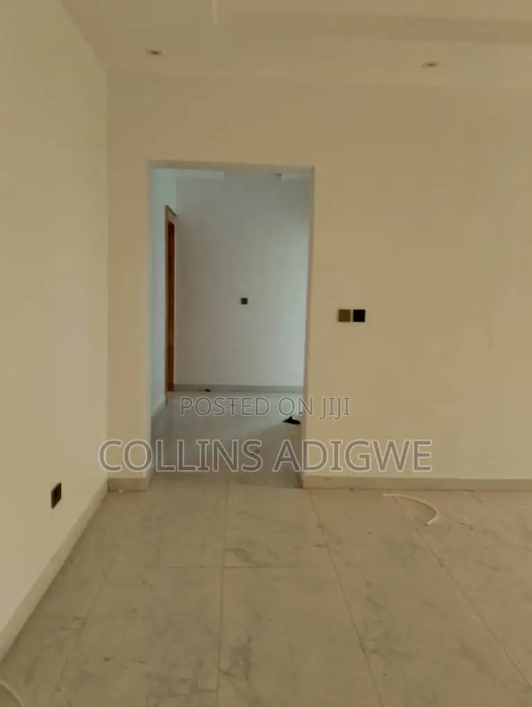3bdrm Apartment in Victoria Island for sale in Victoria Island