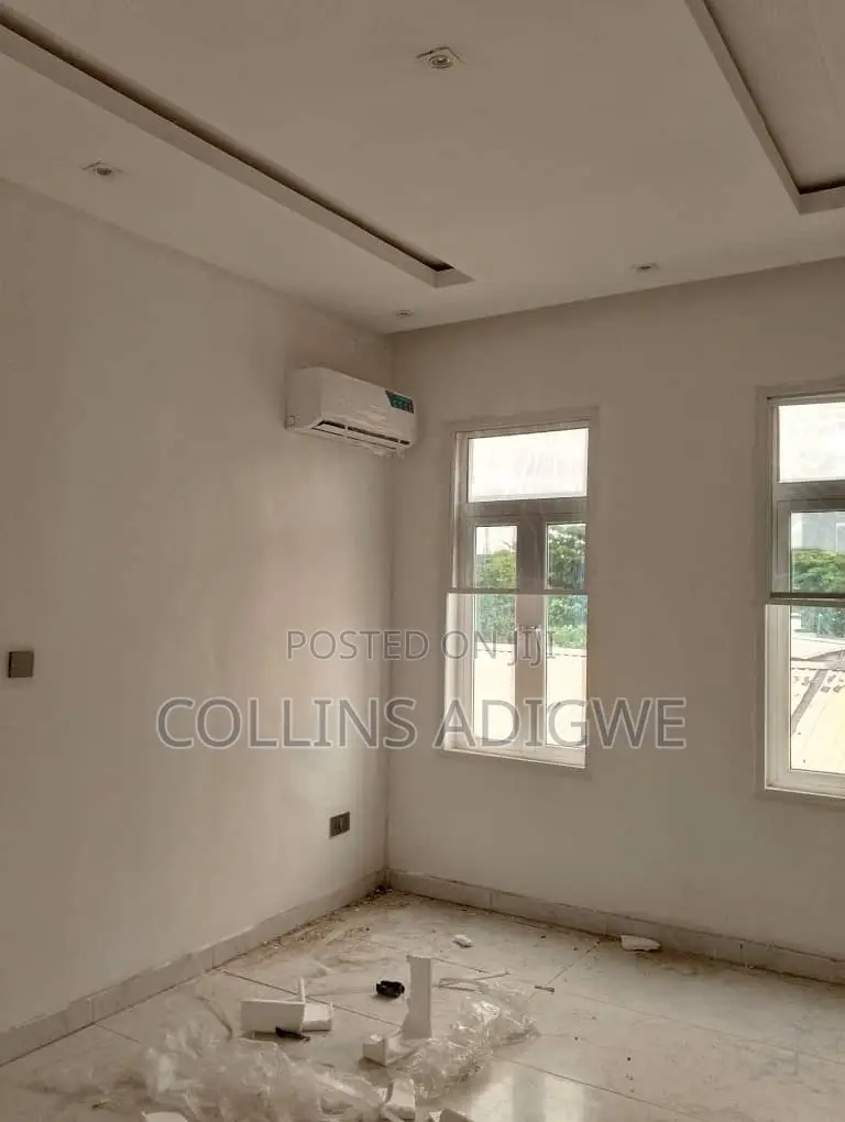 3bdrm Apartment in Victoria Island for sale in Victoria Island
