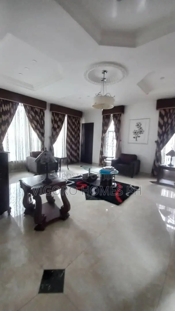 5bdrm Duplex in Chinda, Port-Harcourt for sale in Port-Harcourt