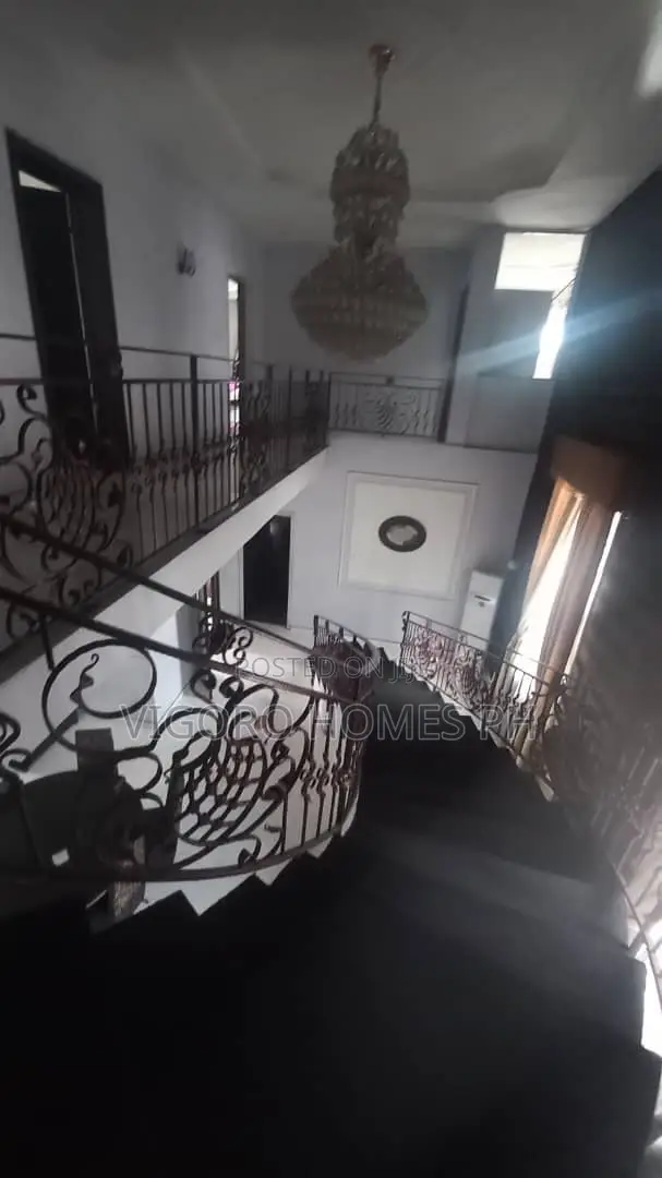 5bdrm Duplex in Chinda, Port-Harcourt for sale in Port-Harcourt