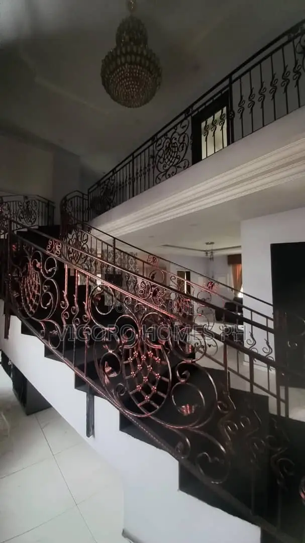 5bdrm Duplex in Chinda, Port-Harcourt for sale in Port-Harcourt