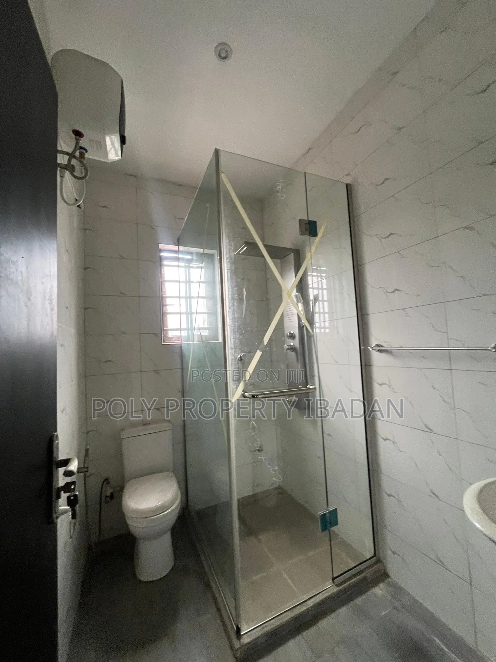 4bdrm Duplex in Omololu Olunloyo, Ibadan for sale in Ibadan