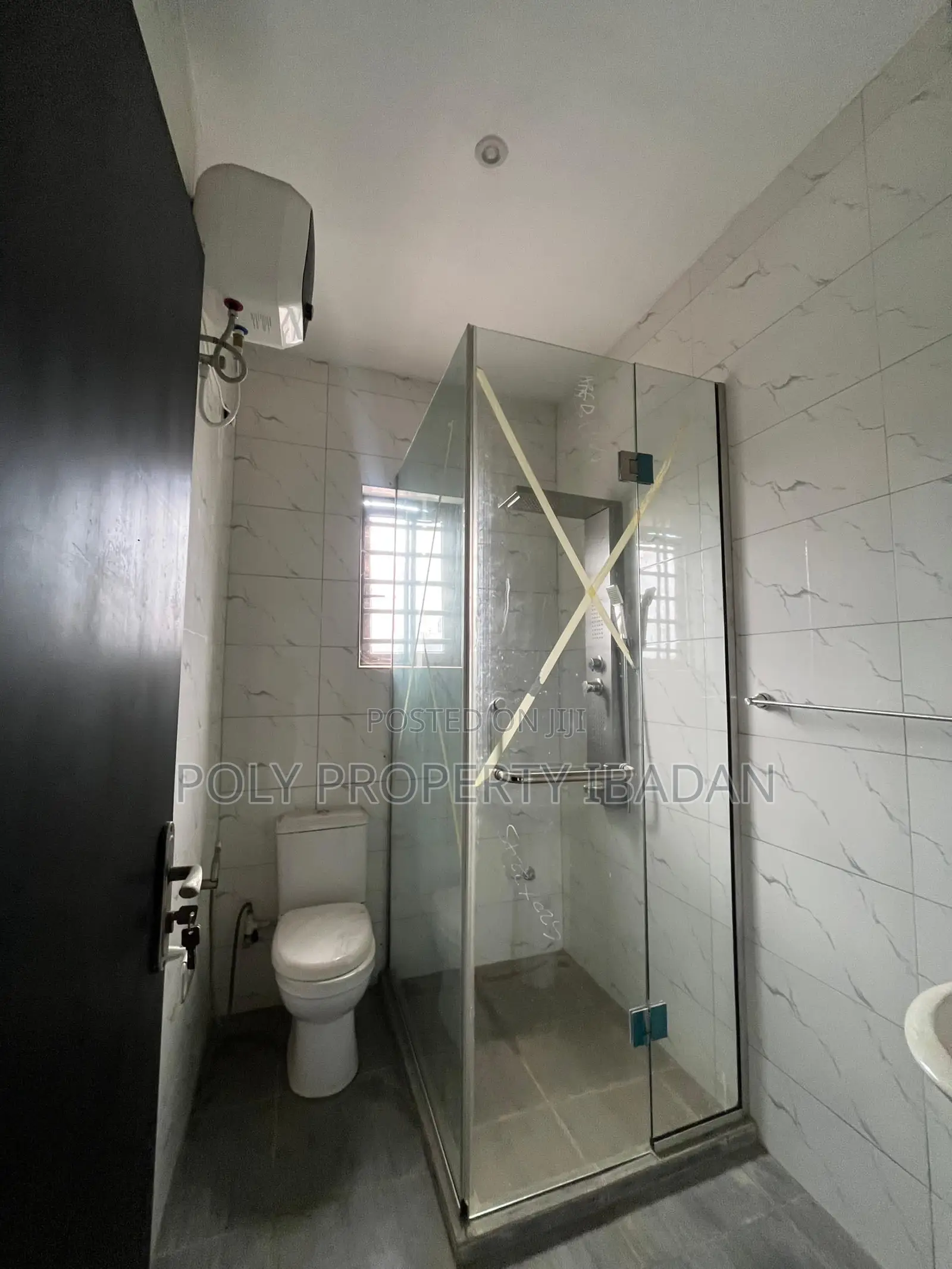 4bdrm Duplex in Omololu Olunloyo, Ibadan for sale in Ibadan