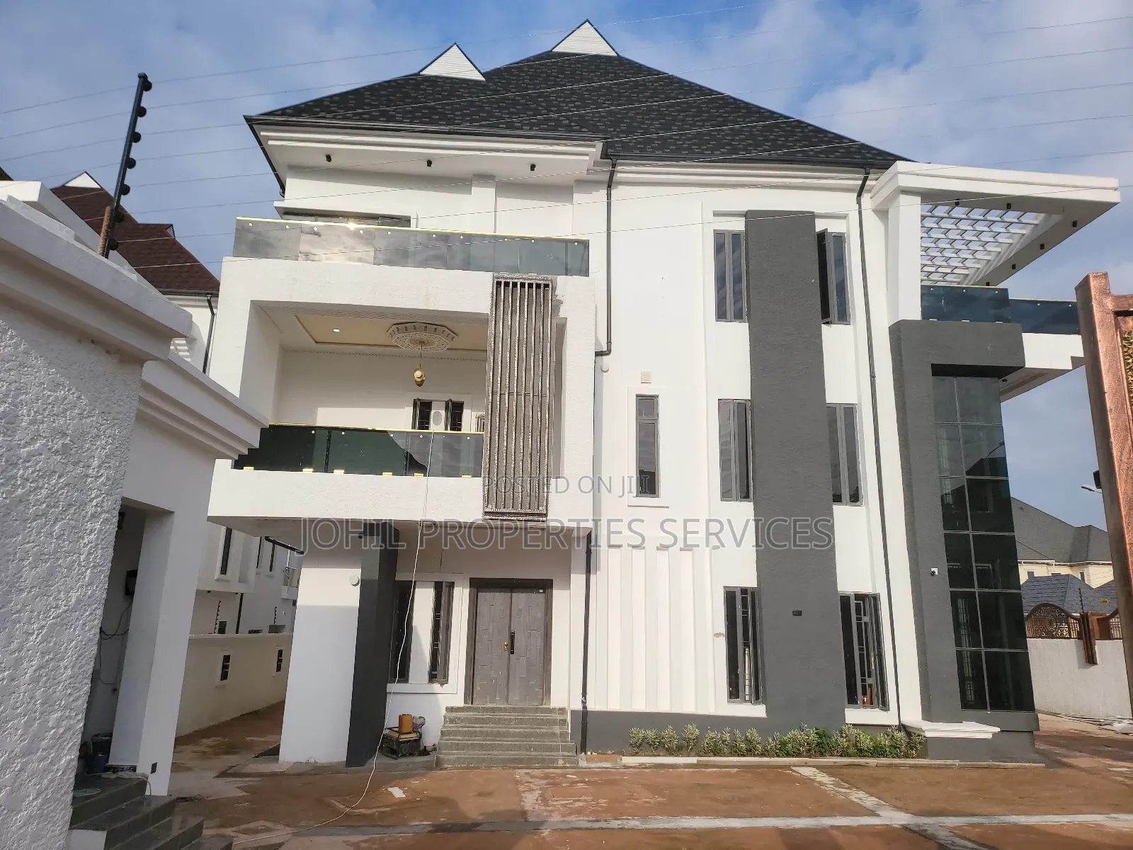 6bdrm Mansion in Guzape District for sale in Guzape District