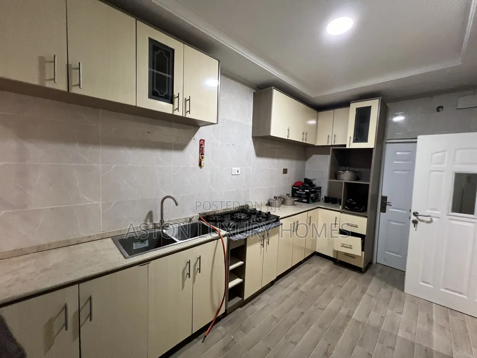 Furnished 1bdrm Shared Apartment in Aston Luxury, Apo District for rent in Apo District