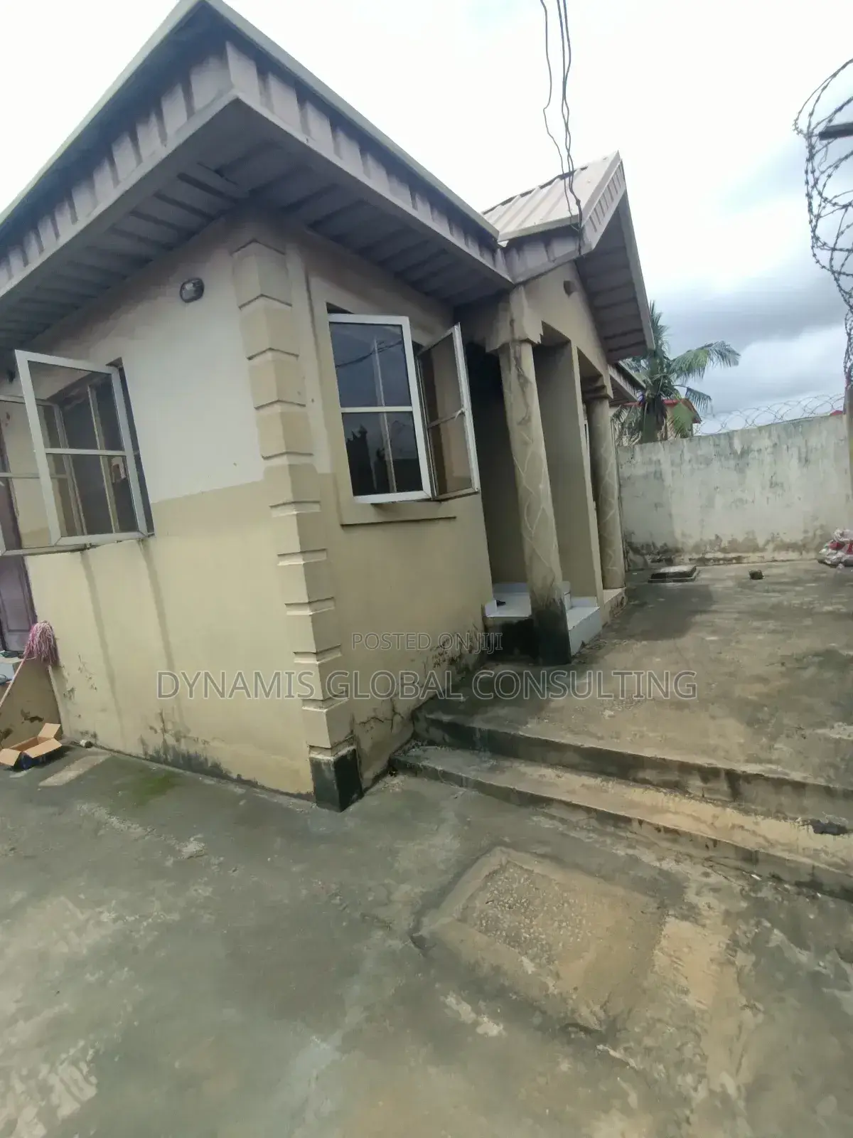 2bdrm Bungalow in Alebiosu Close, Magodo Isheri for sale in Magodo Isheri
