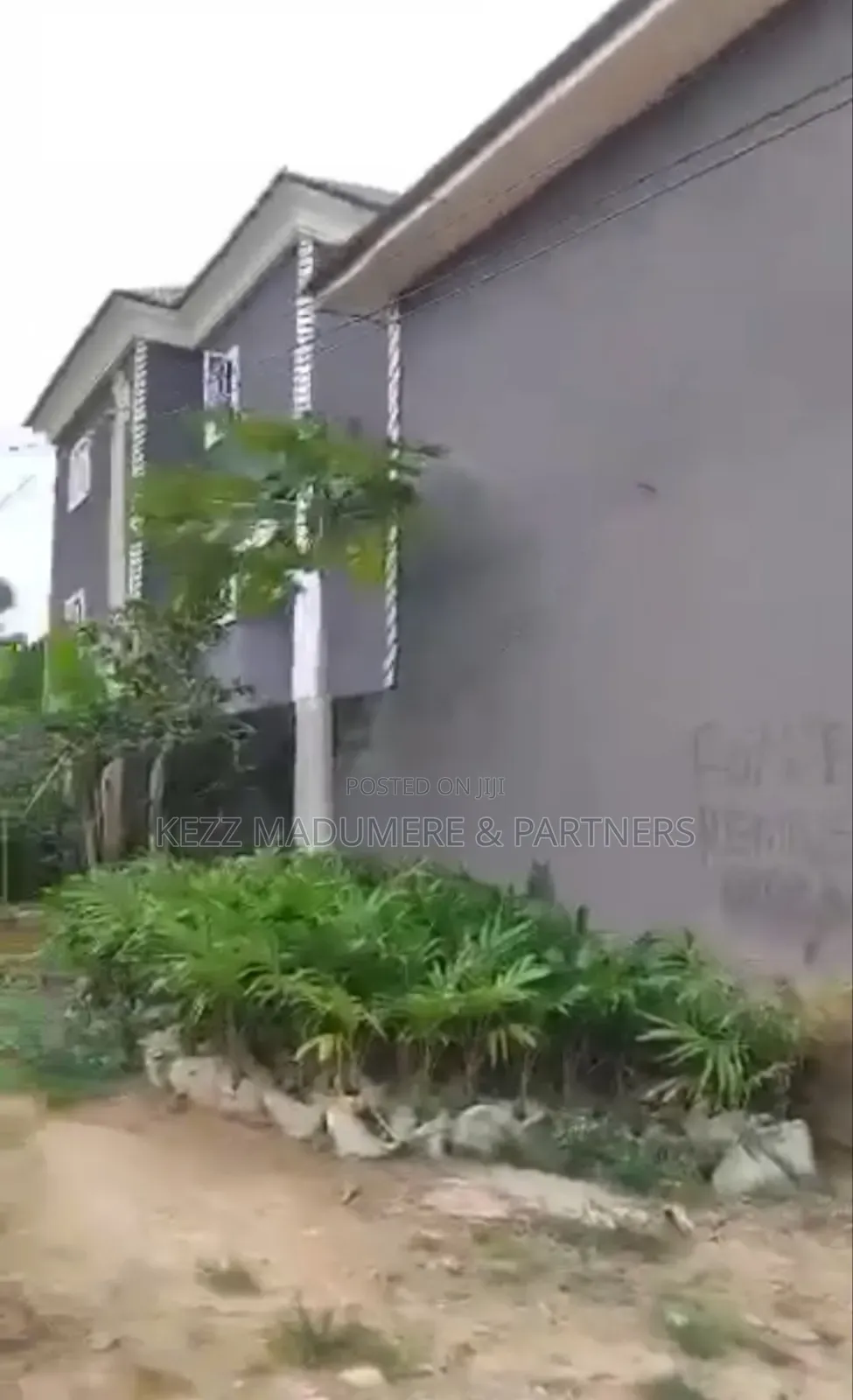 14bdrm Block of Flats in Inside An Estate In for sale in Enugu