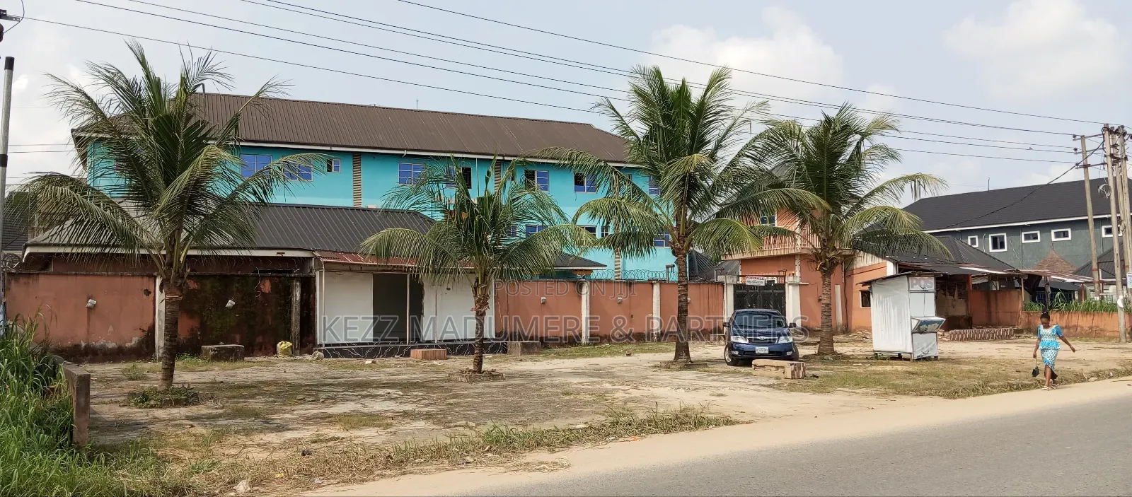 For Sale : 30 Rooms Non Functional Hotel in Port-Harcourt