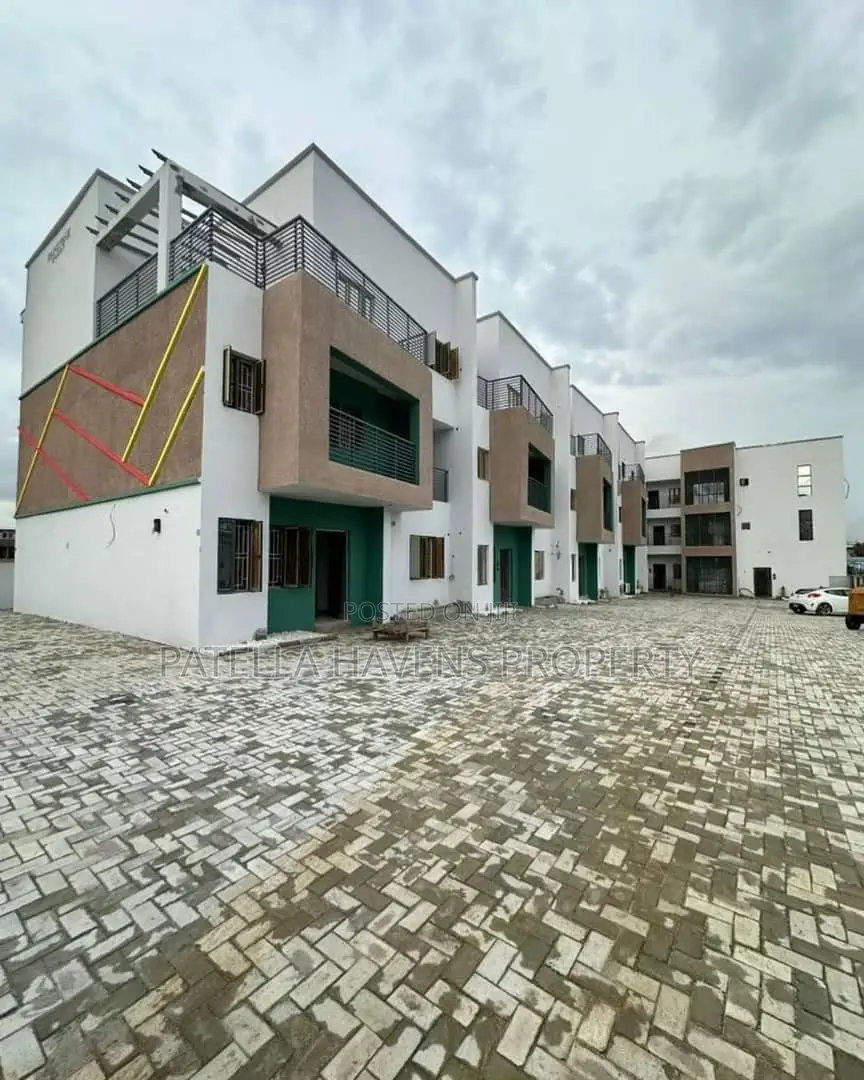 4bdrm Townhouse/Terrace In Guzape District For Sale in Guzape District
