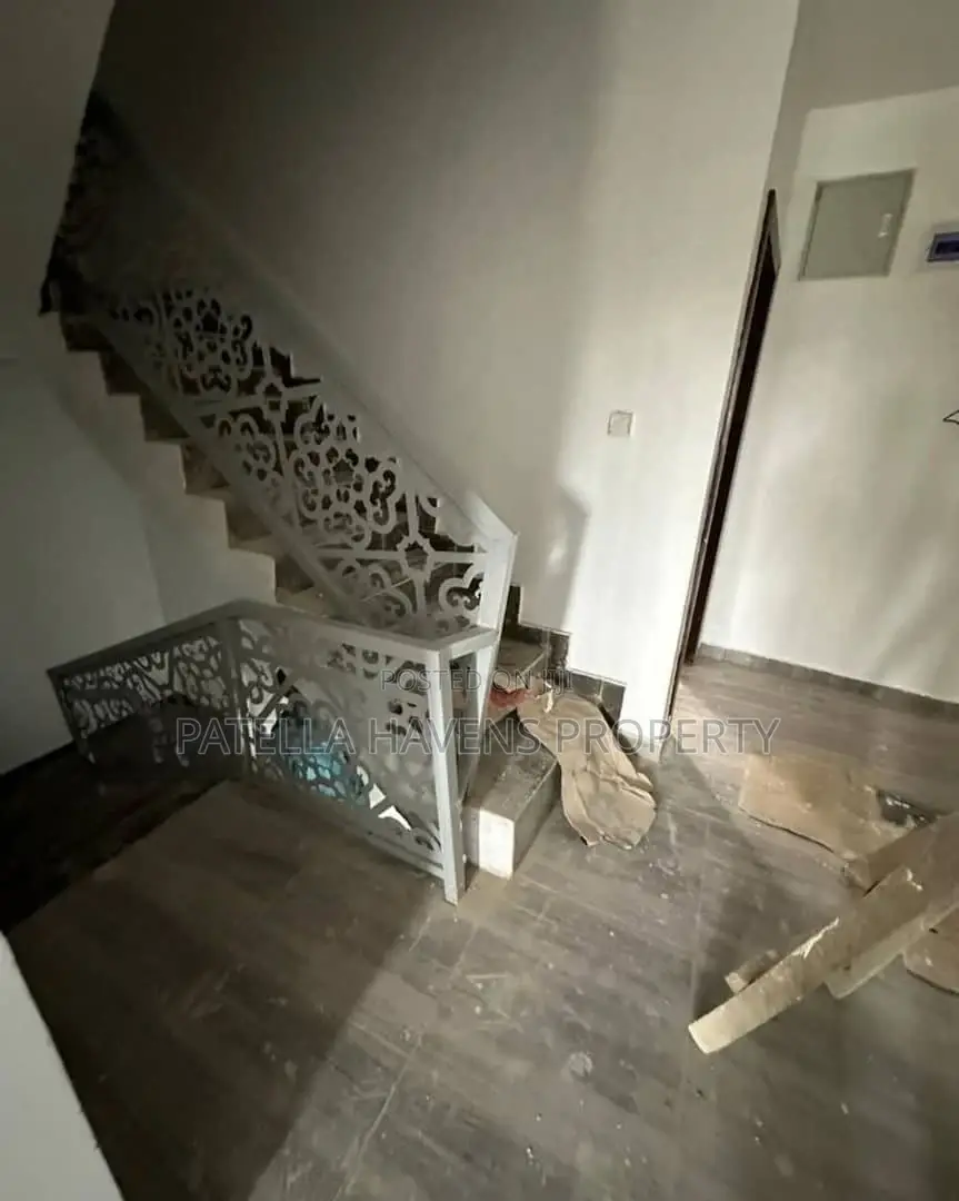 4bdrm Townhouse/Terrace In Guzape District For Sale in Guzape District