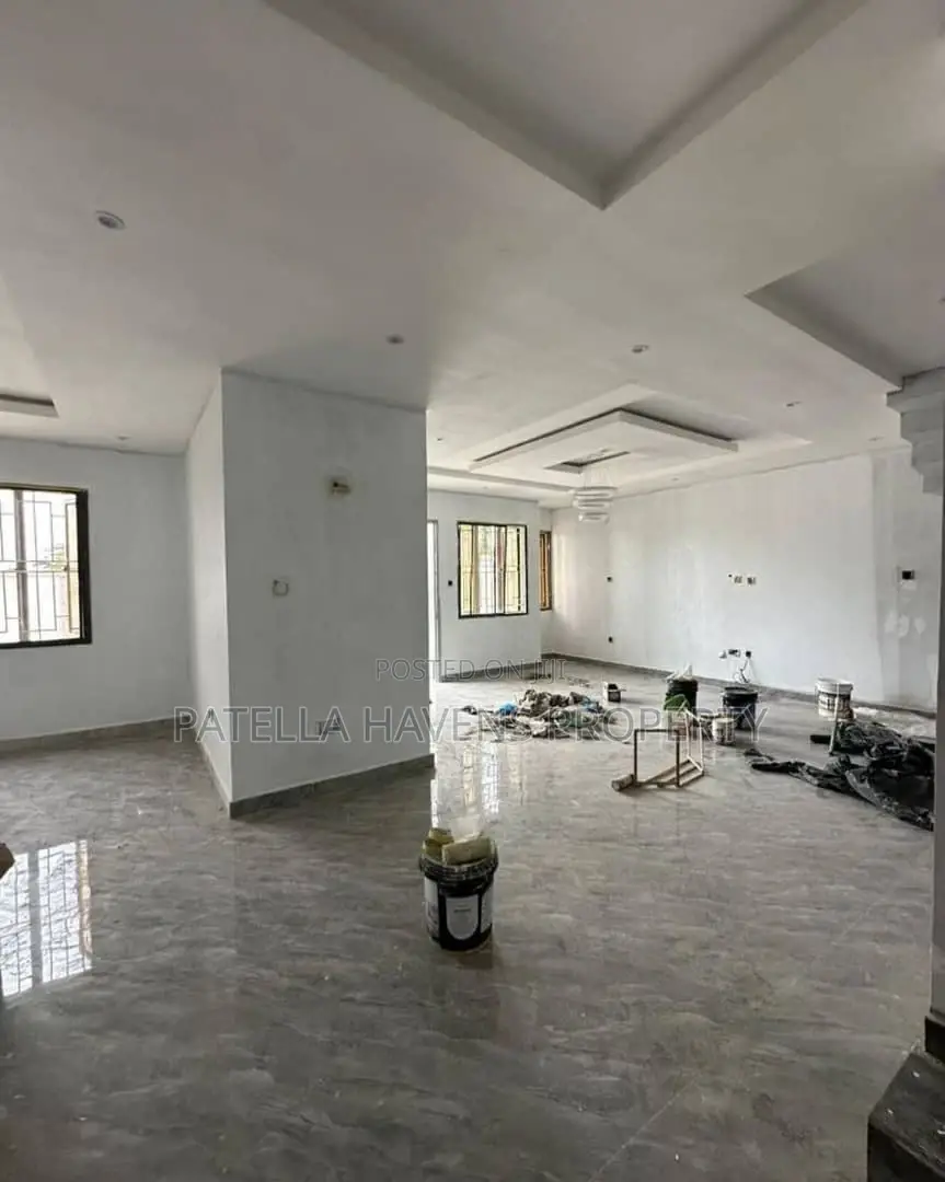 4bdrm Townhouse/Terrace In Guzape District For Sale in Guzape District