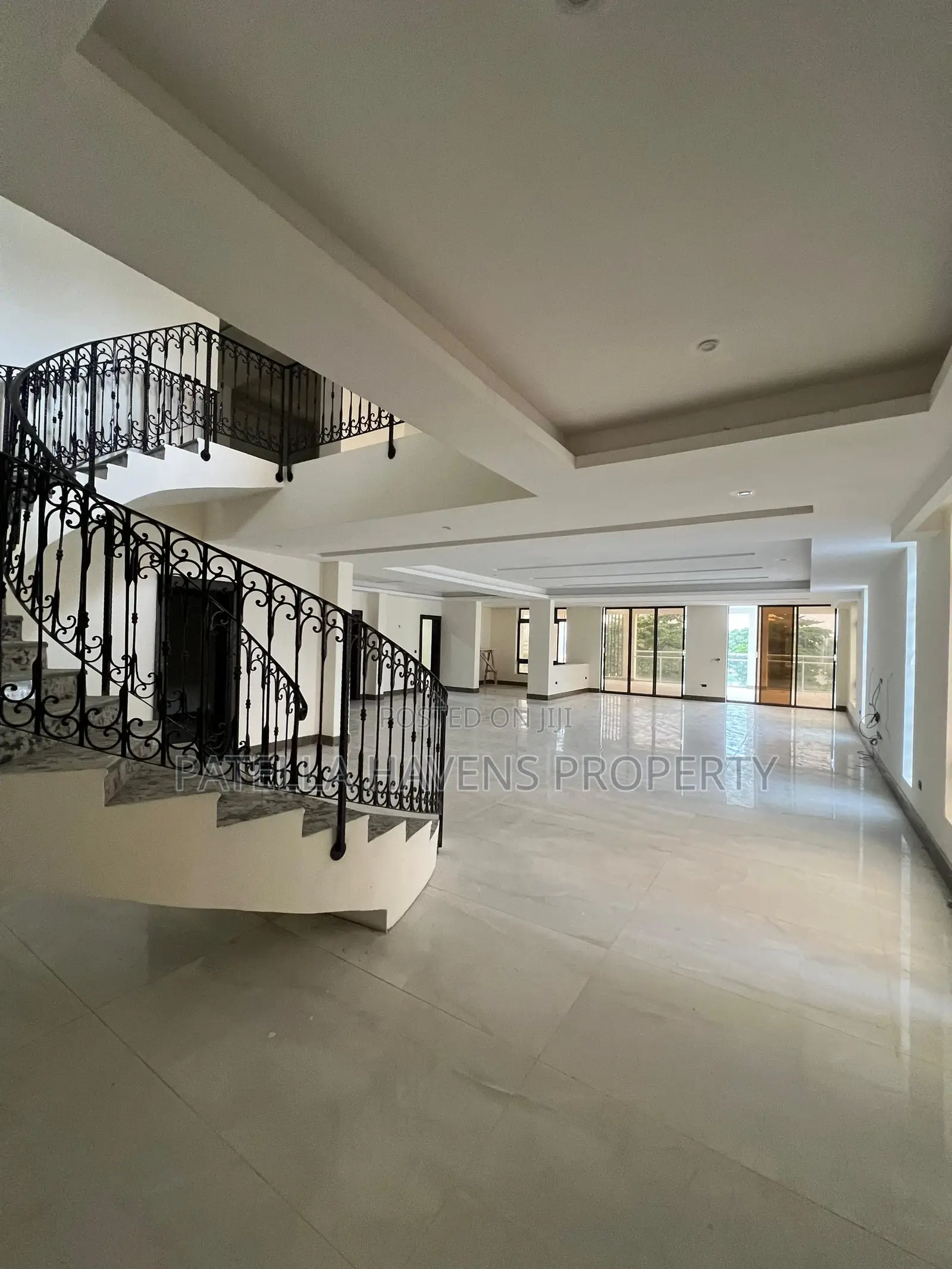 5bdrm Maisonette in Old Ikoyi for sale in Old Ikoyi
