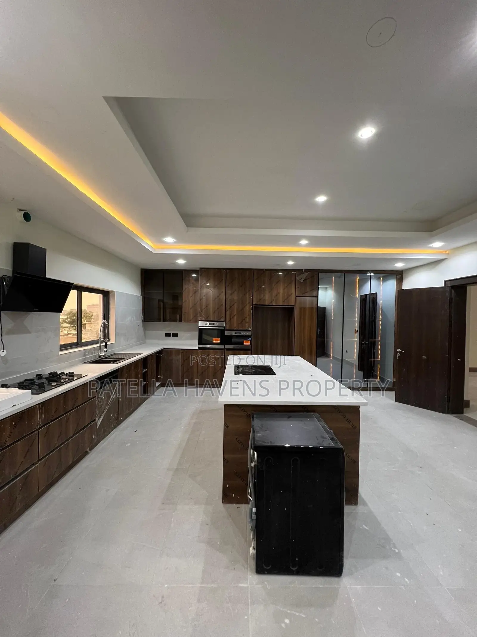 5bdrm Maisonette in Old Ikoyi for sale in Old Ikoyi