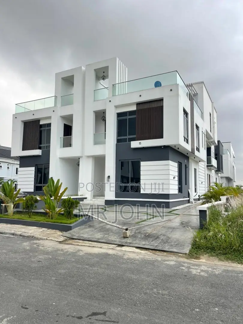 5bdrm House in Lekki for sale in Lekki