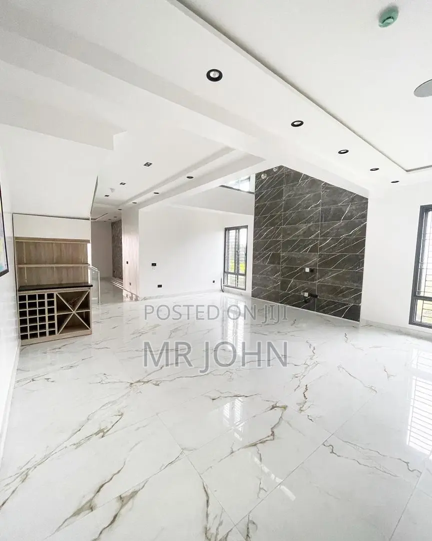 5bdrm House in Lekki for sale in Lekki