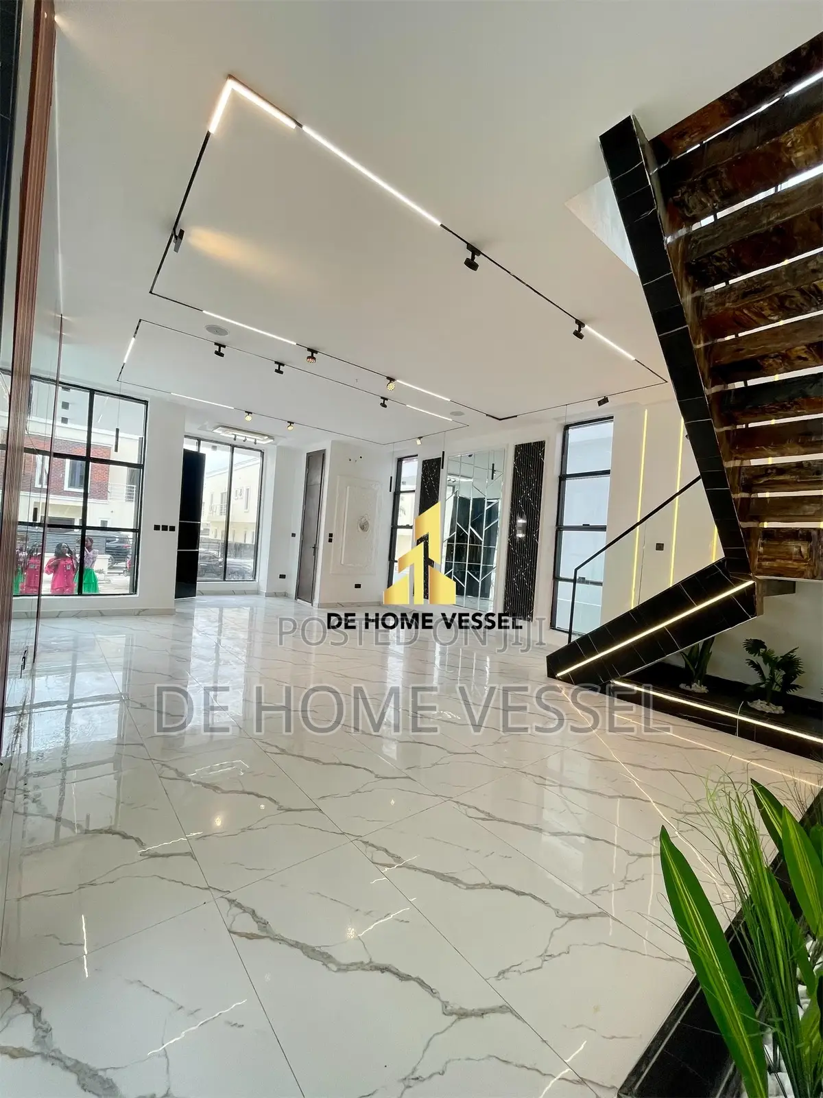 5bdrm Duplex in Lekki for sale in Lekki