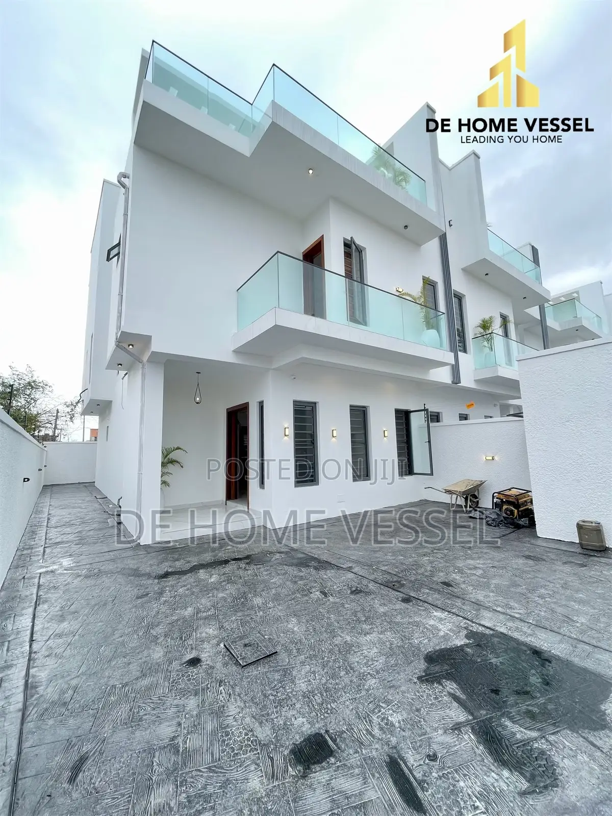 4bdrm Duplex in Lekki for sale in Lekki