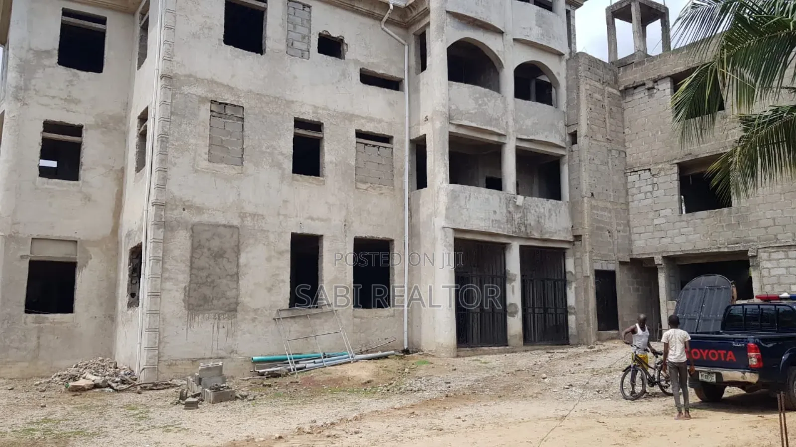 Solidly Built Hotel for Sale, 85% to Completion in Obafemi-Owode