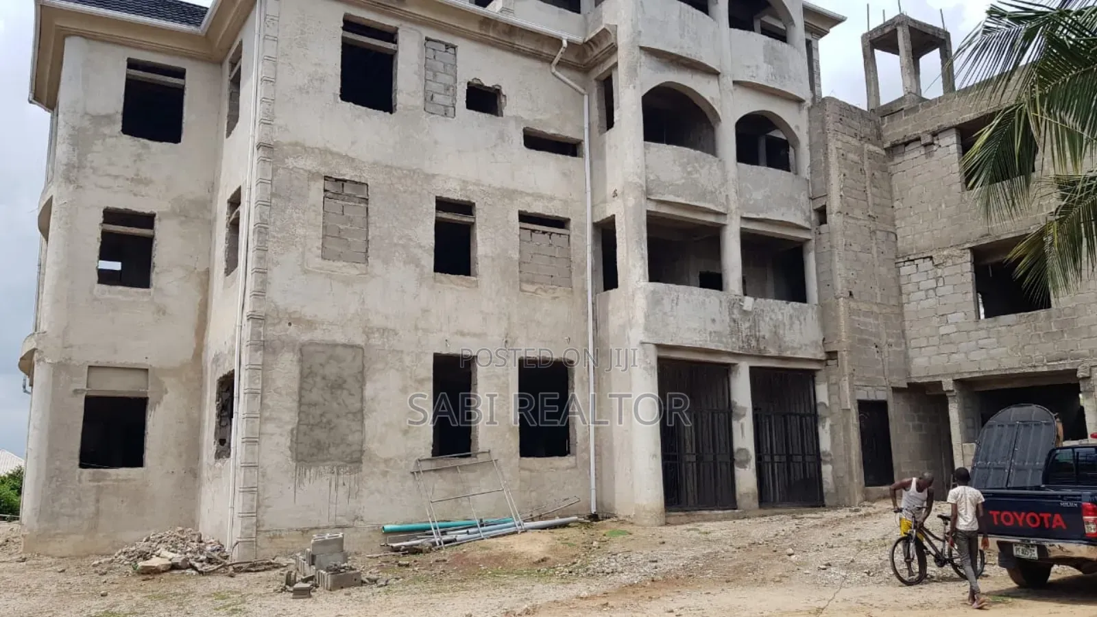 Solidly Built Hotel for Sale, 85% to Completion in Obafemi-Owode