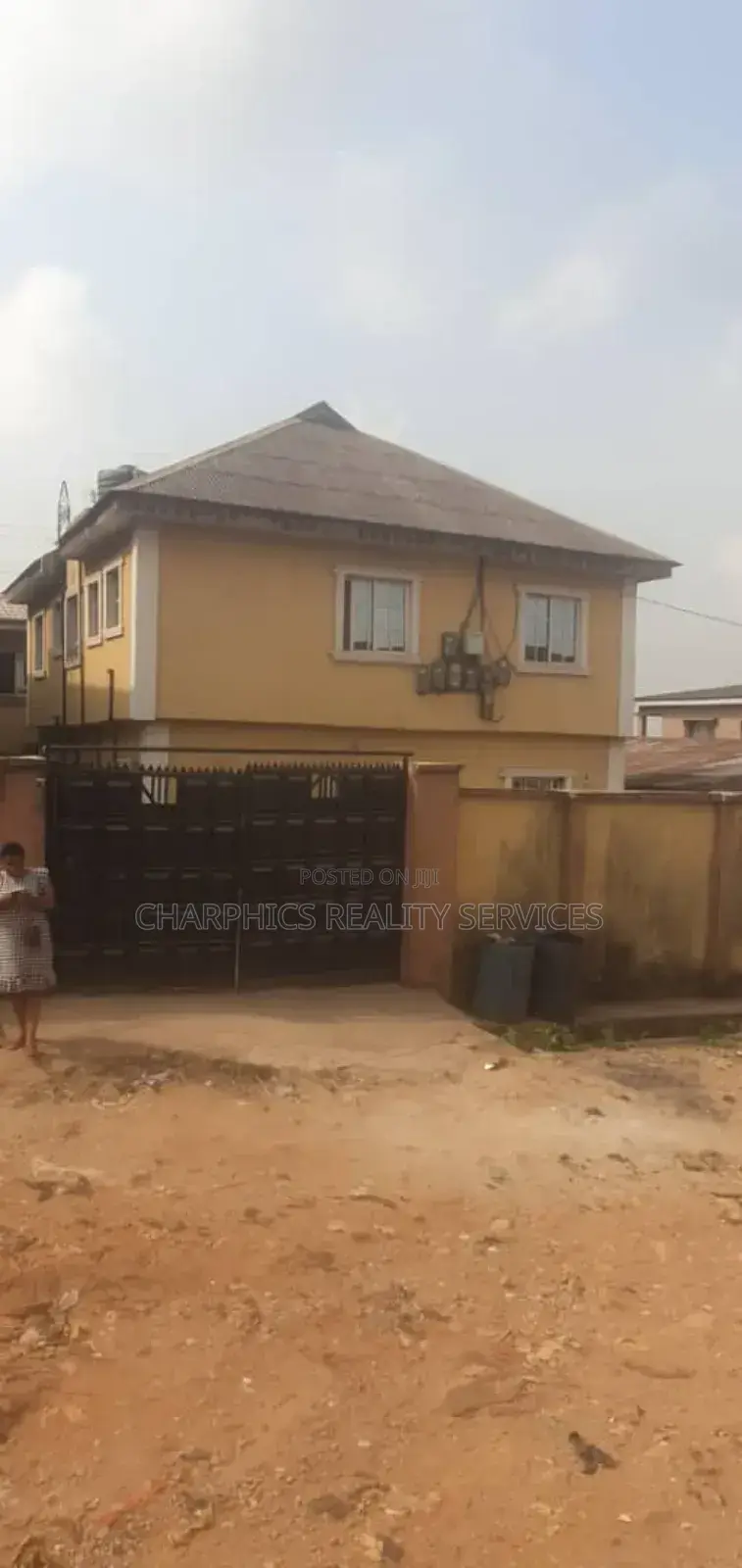 8bdrm Block of Flats in Jumofak for sale in Jumofak