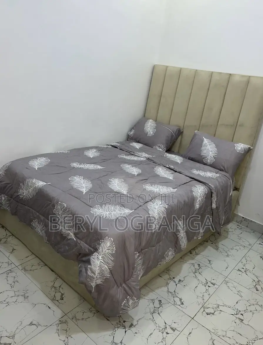 Weekly en-Suited Room With Wi-Fi and Netflix in Agungi