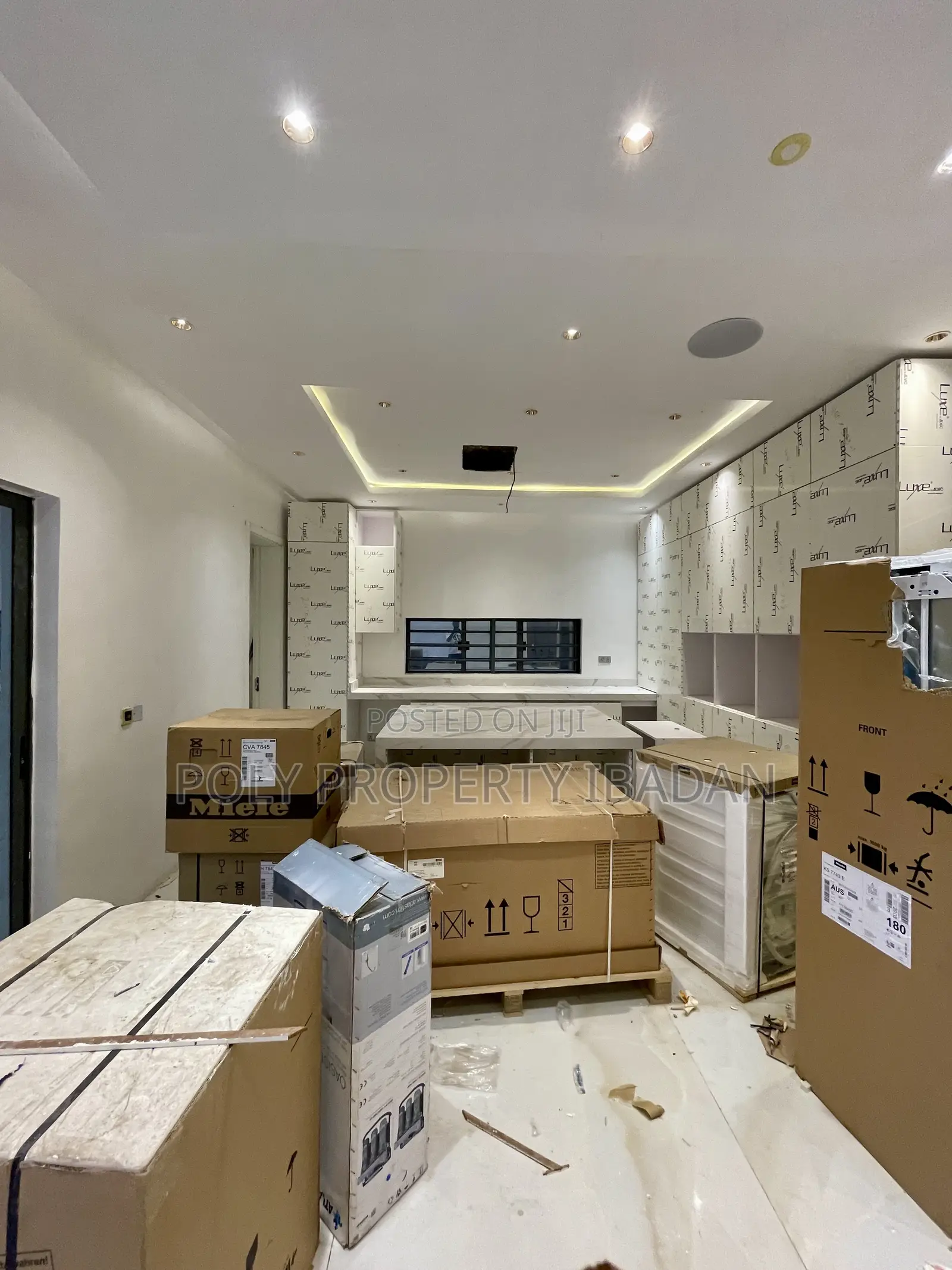 7bdrm Duplex in Kolapo Ishola Gra, Ibadan for sale in Ibadan