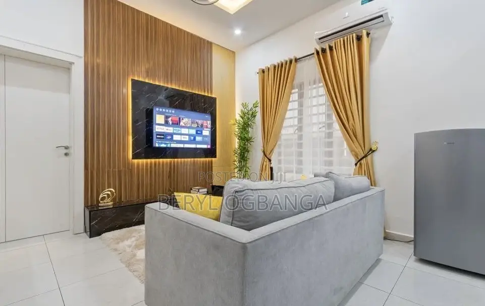 Luxury One Bed With Pool and Gym in Ikate