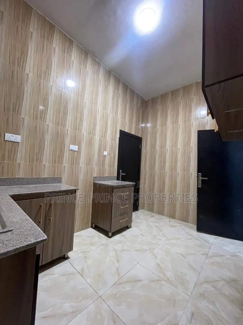 Furnished 2bdrm Block of Flats in Surulere for rent in Surulere