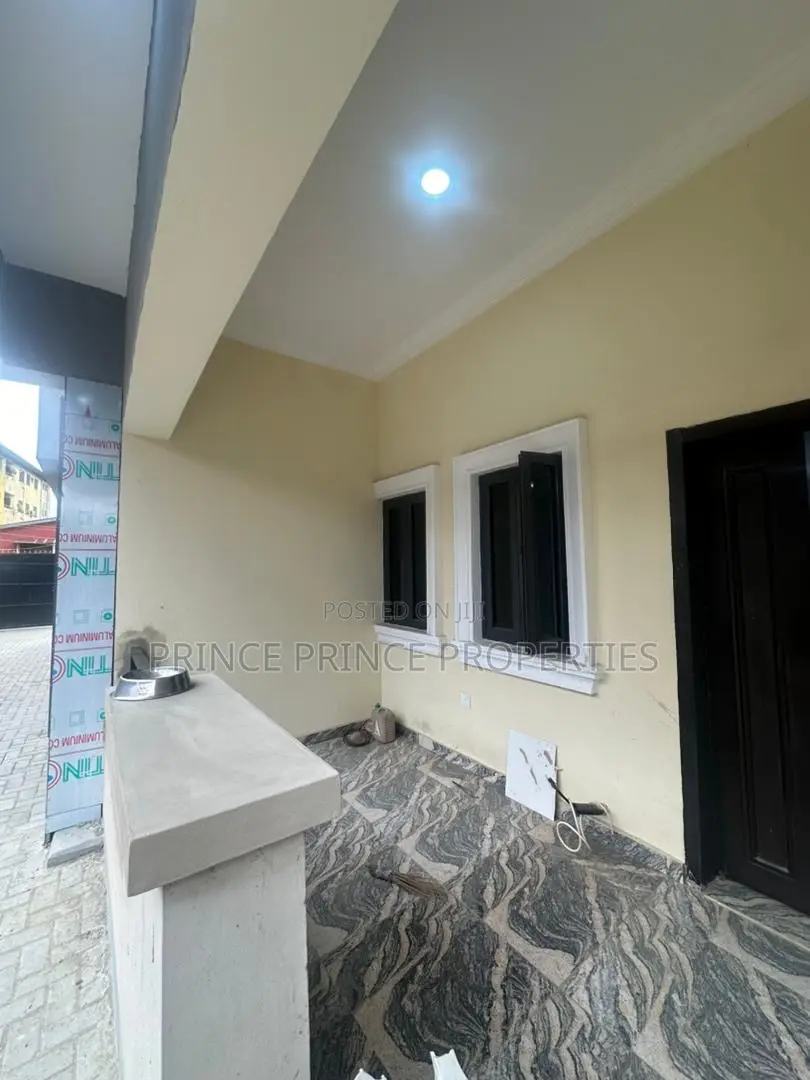 Furnished 2bdrm Block of Flats in Surulere for rent in Surulere