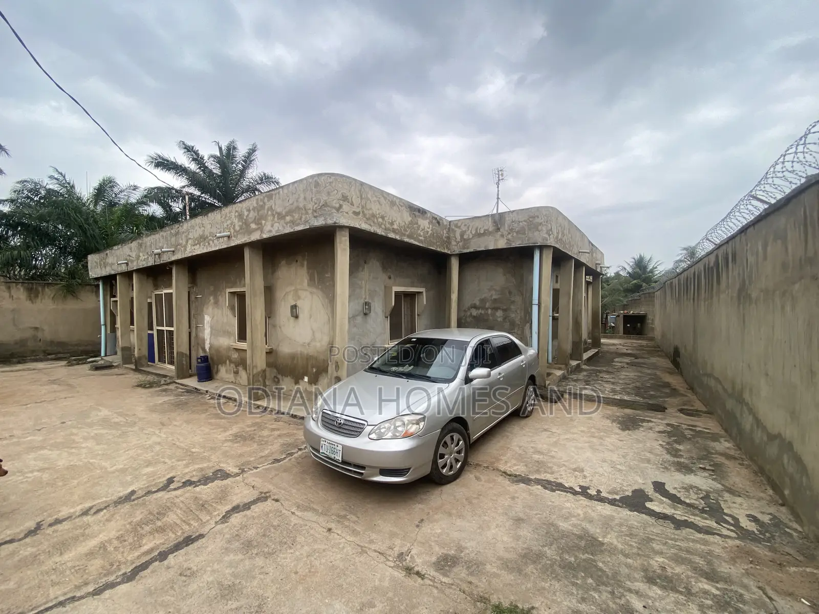 5bdrm Bungalow in Celica, Off New Ife-, Iwo Road for sale in Iwo Road