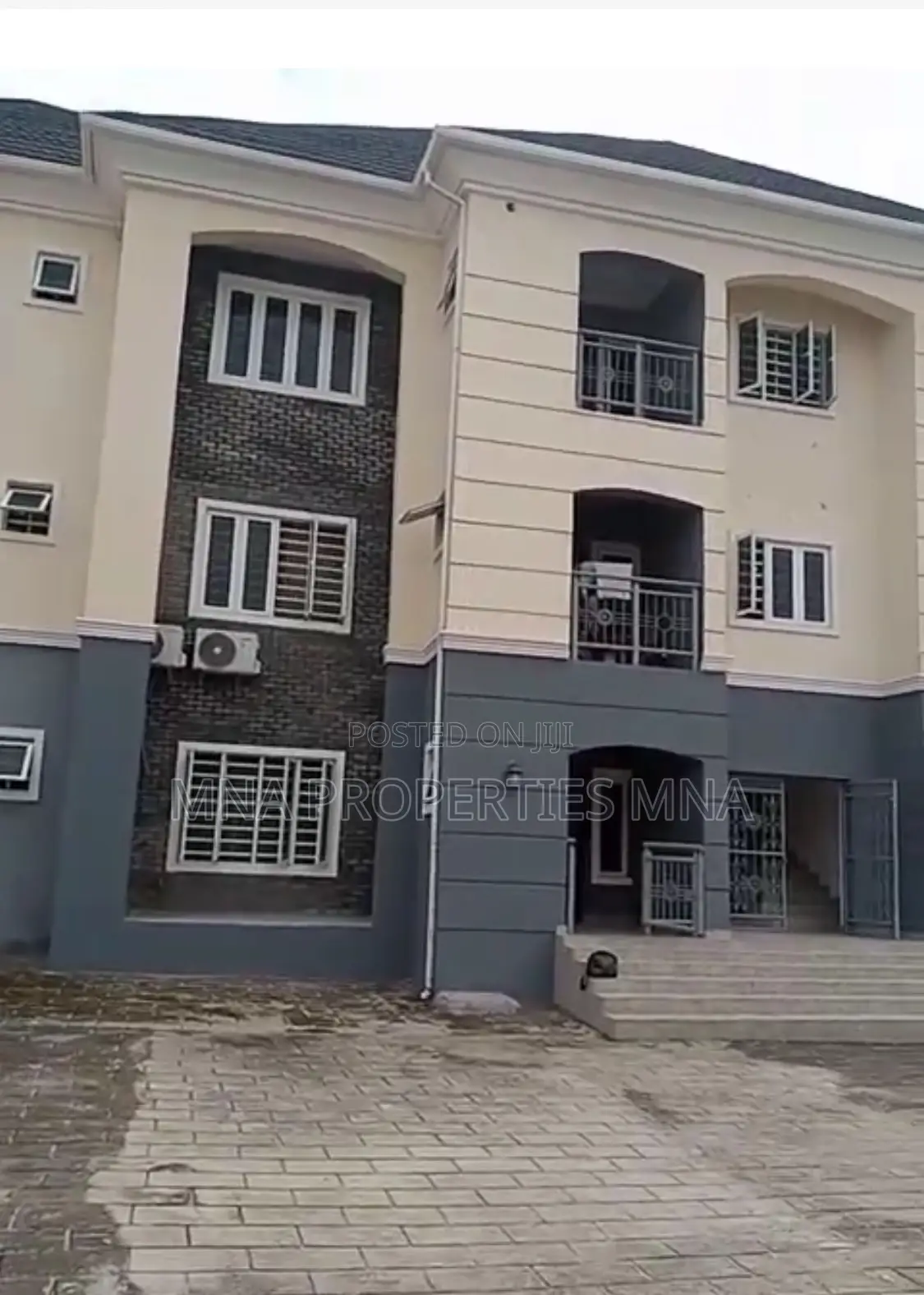 3bdrm Apartment in Kings Park Estate, Lugbe District for sale in Lugbe District