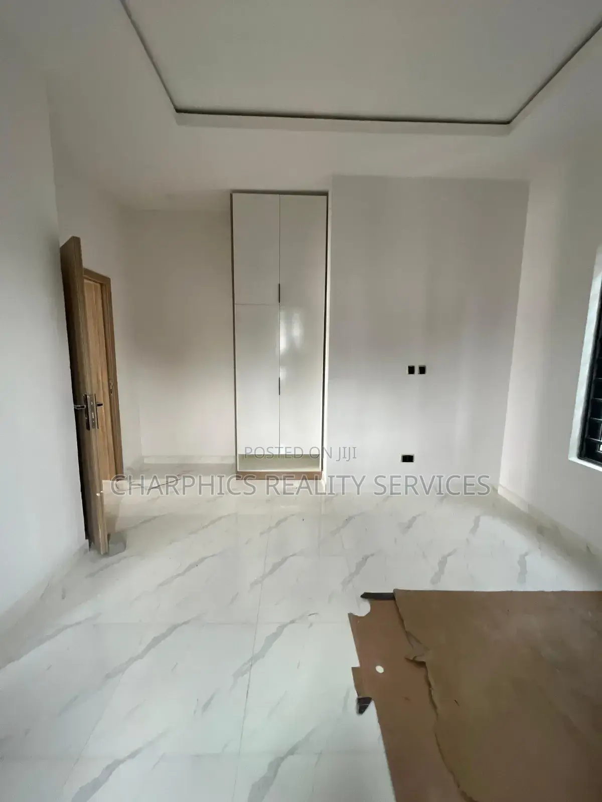 5bdrm Duplex in Ikota for sale in Ikota