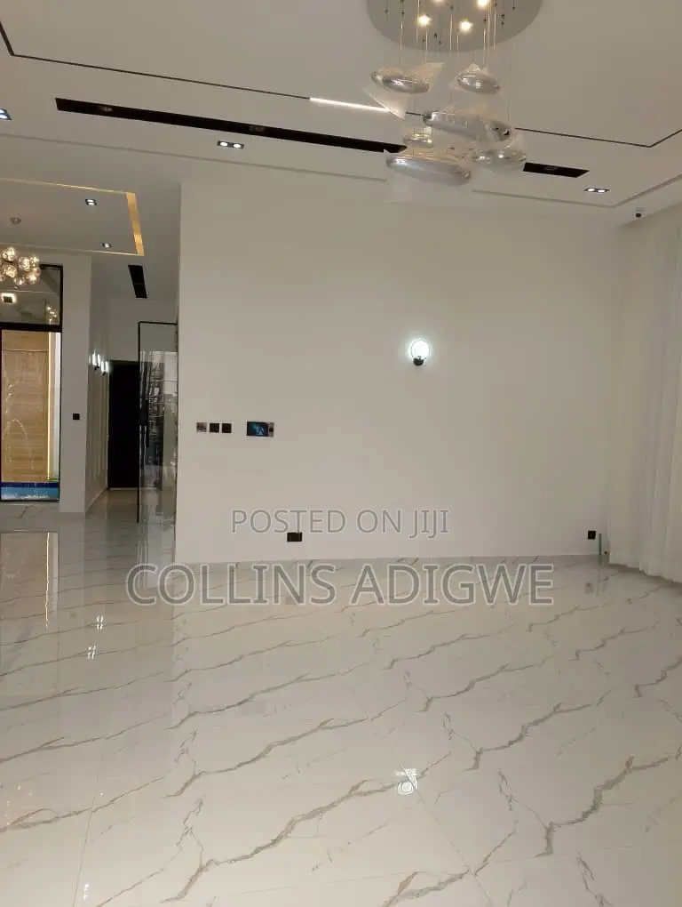 5bdrm Duplex in Chevron Lekki 4 for sale in Chevron