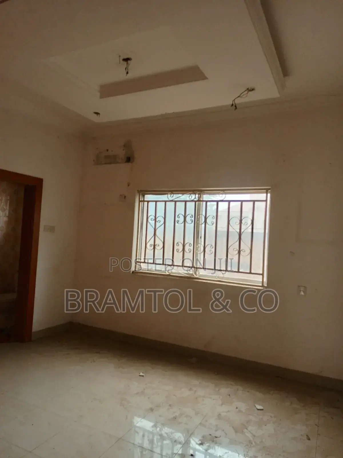 3bedroom Flat Strictly for Office Use in Utako
