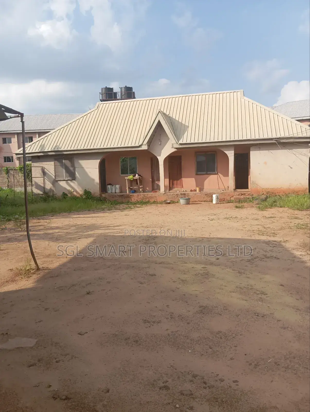 3bdrm Apartment in Agu Awka Axis for sale in Awka