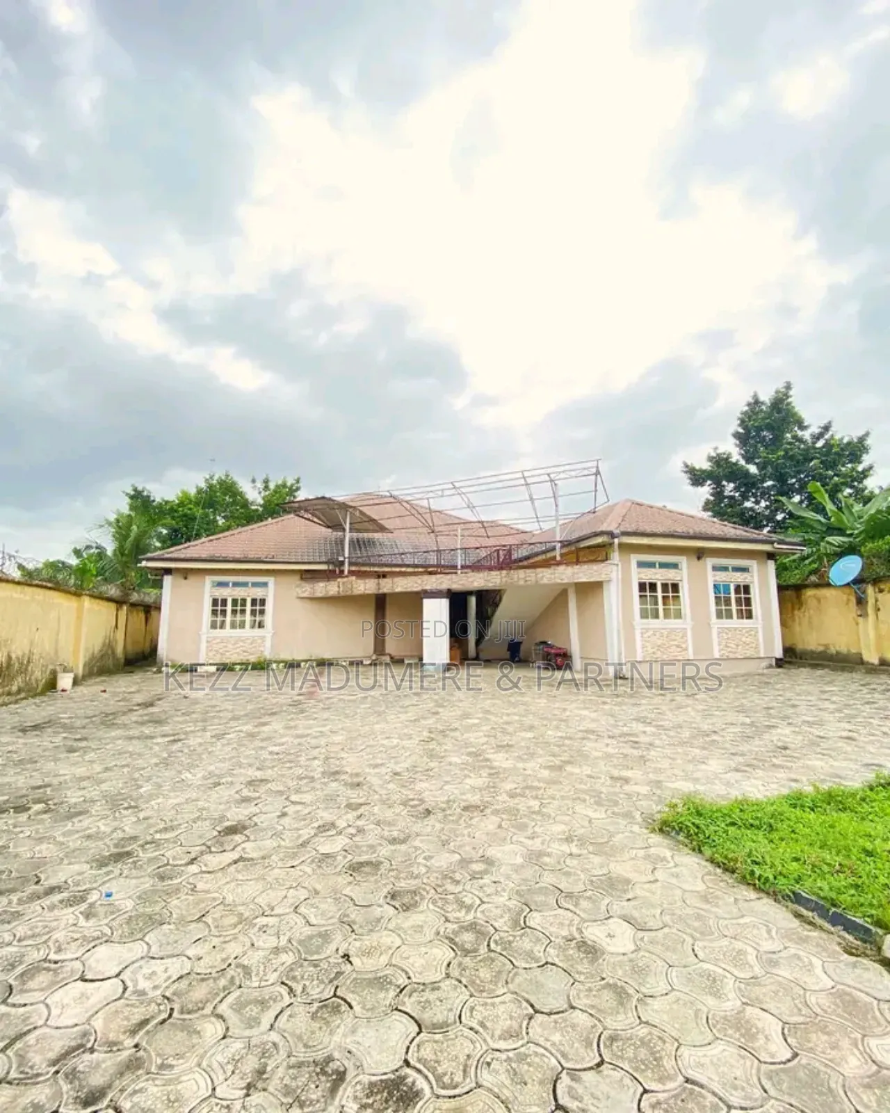 4bdrm Bungalow in Rumuoke , Off Ada for sale in Port-Harcourt