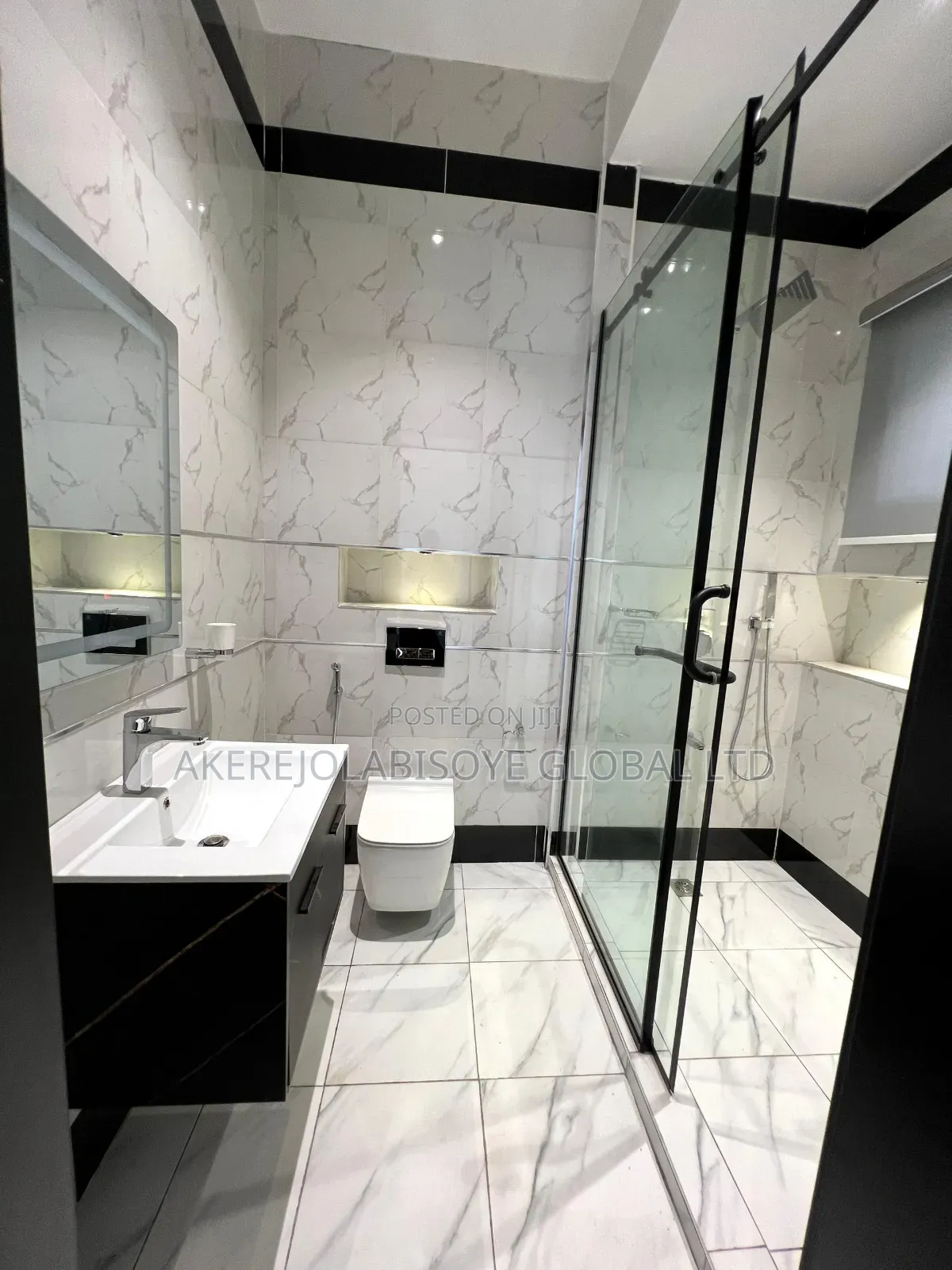 3bdrm Duplex in In An Estate for sale in Life Camp