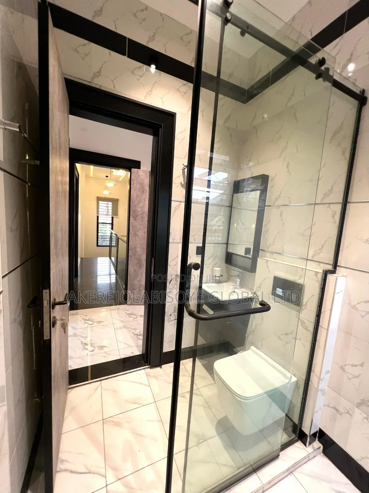 3bdrm Duplex in In An Estate for sale in Life Camp