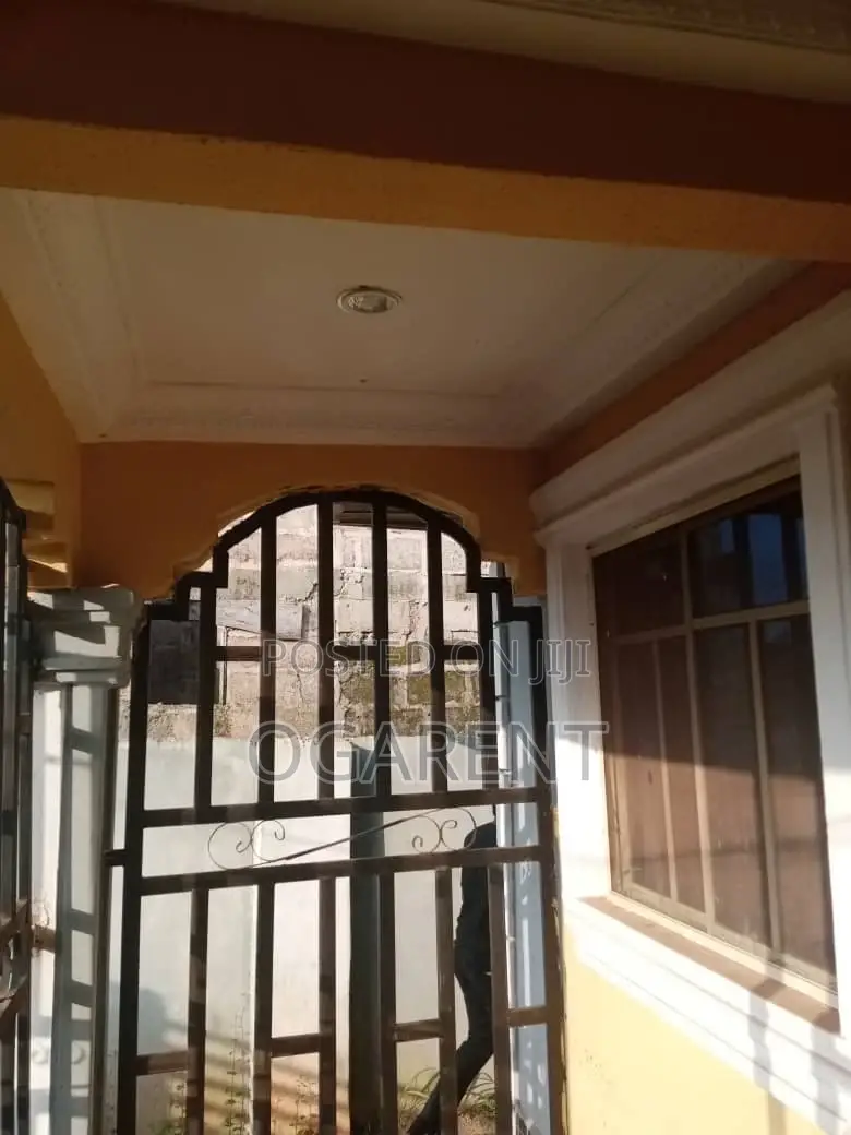 Furnished 2bdrm Apartment in Okabere, Sapele Road, Benin City for rent in Benin City