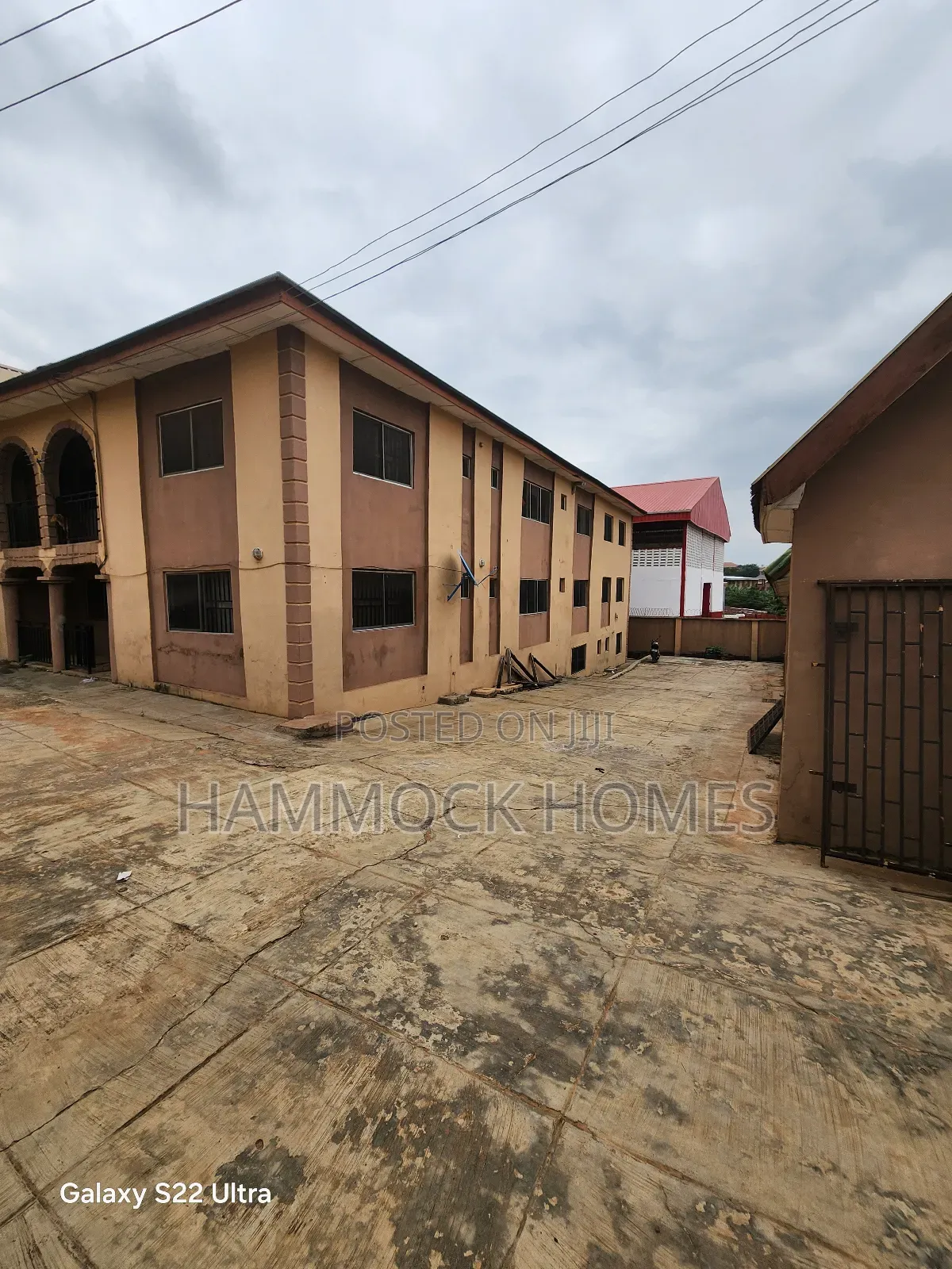 20bdrm Block of Flats in Agodi Gate for sale in Agodi