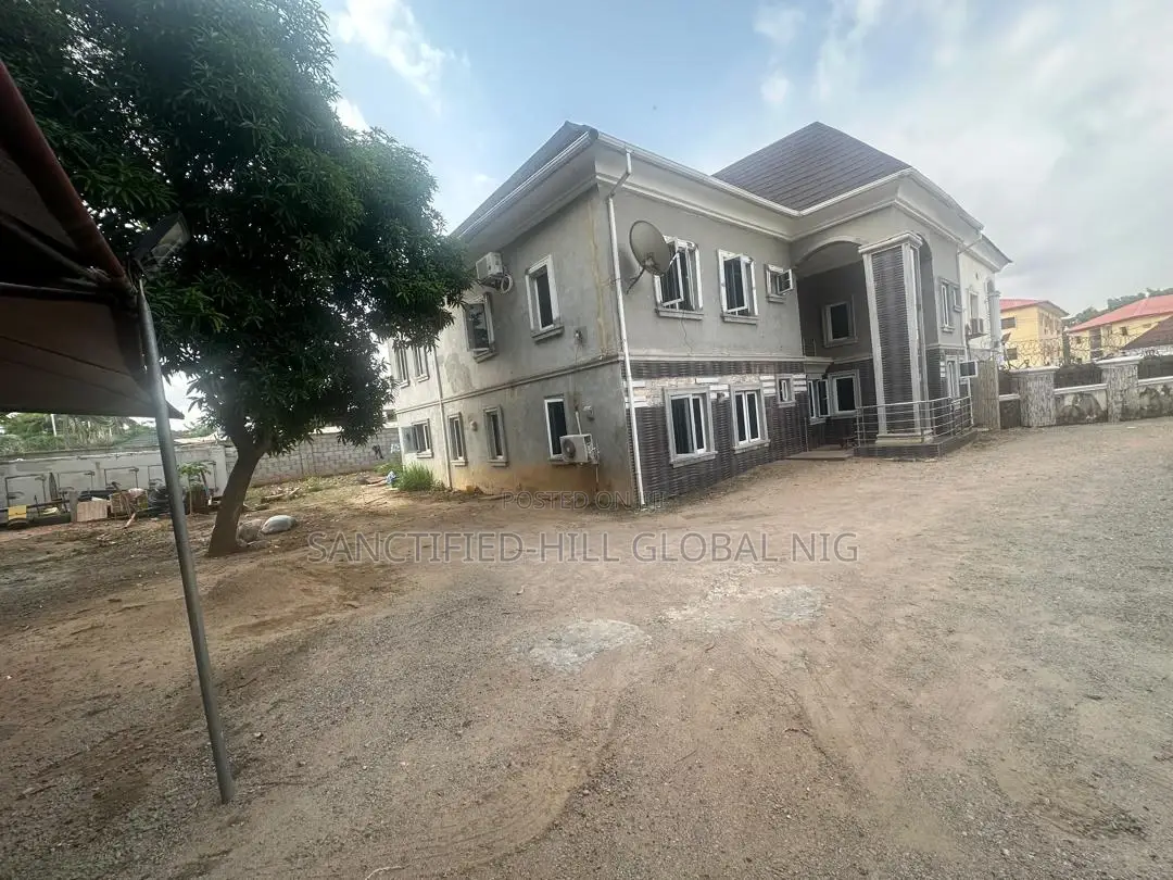 5bdrm Duplex in Wuse for sale in Zone 7 / Wuse