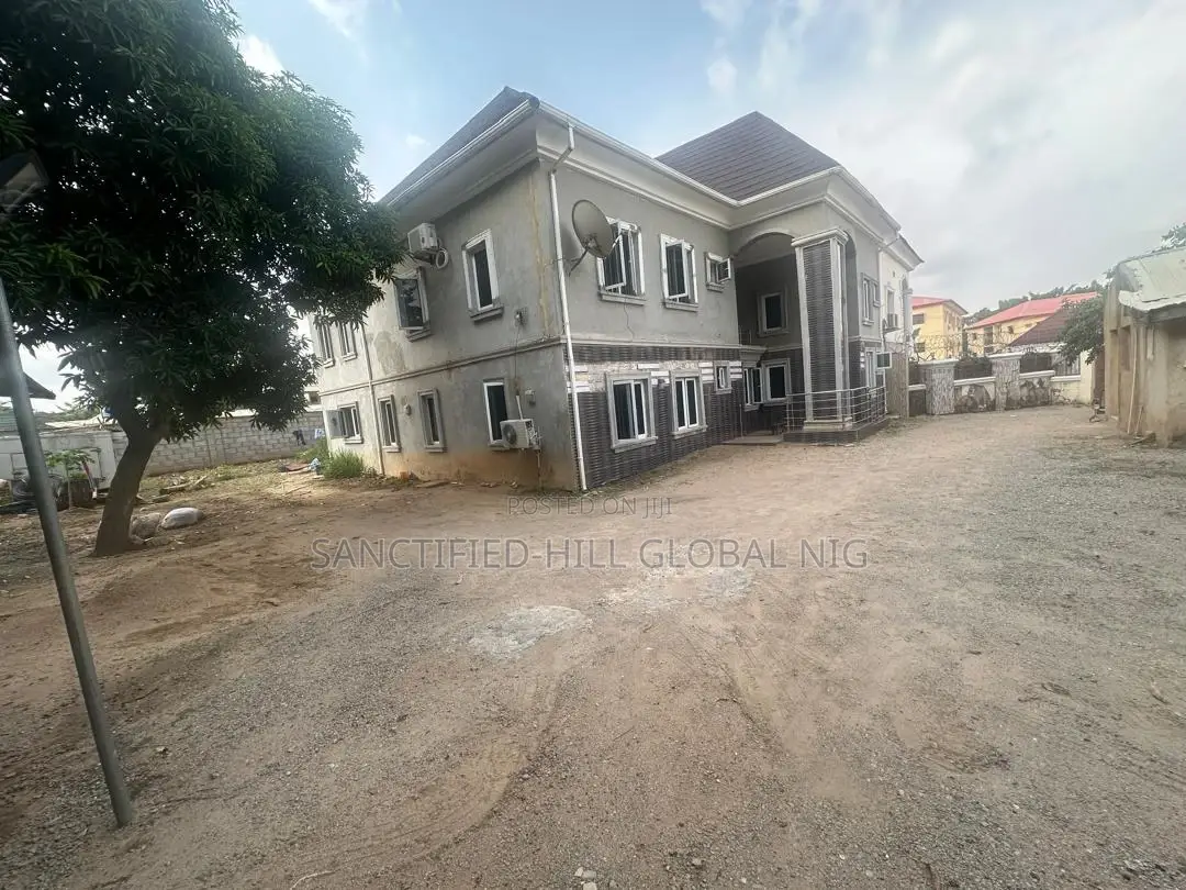 5bdrm Duplex in Wuse for sale in Zone 7 / Wuse