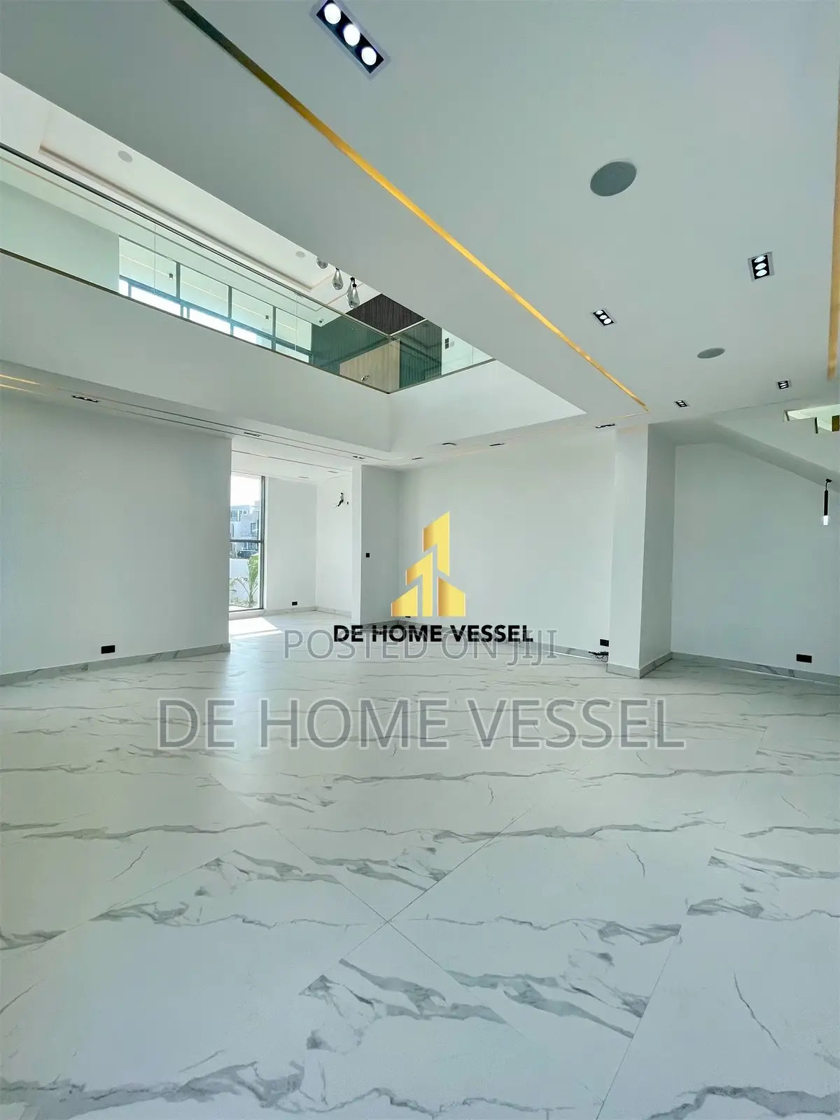 5bdrm Duplex in Osapa london for sale in Osapa london