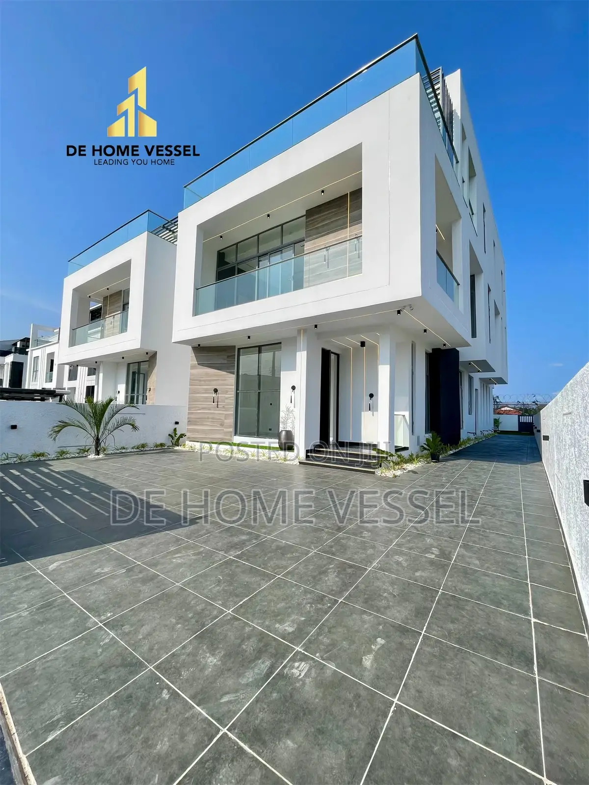 5bdrm Duplex in Osapa london for sale in Osapa london