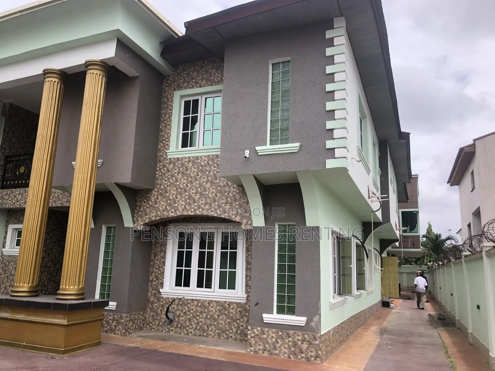 3bdrm Duplex in Lekki Phase 1 for rent in Lekki