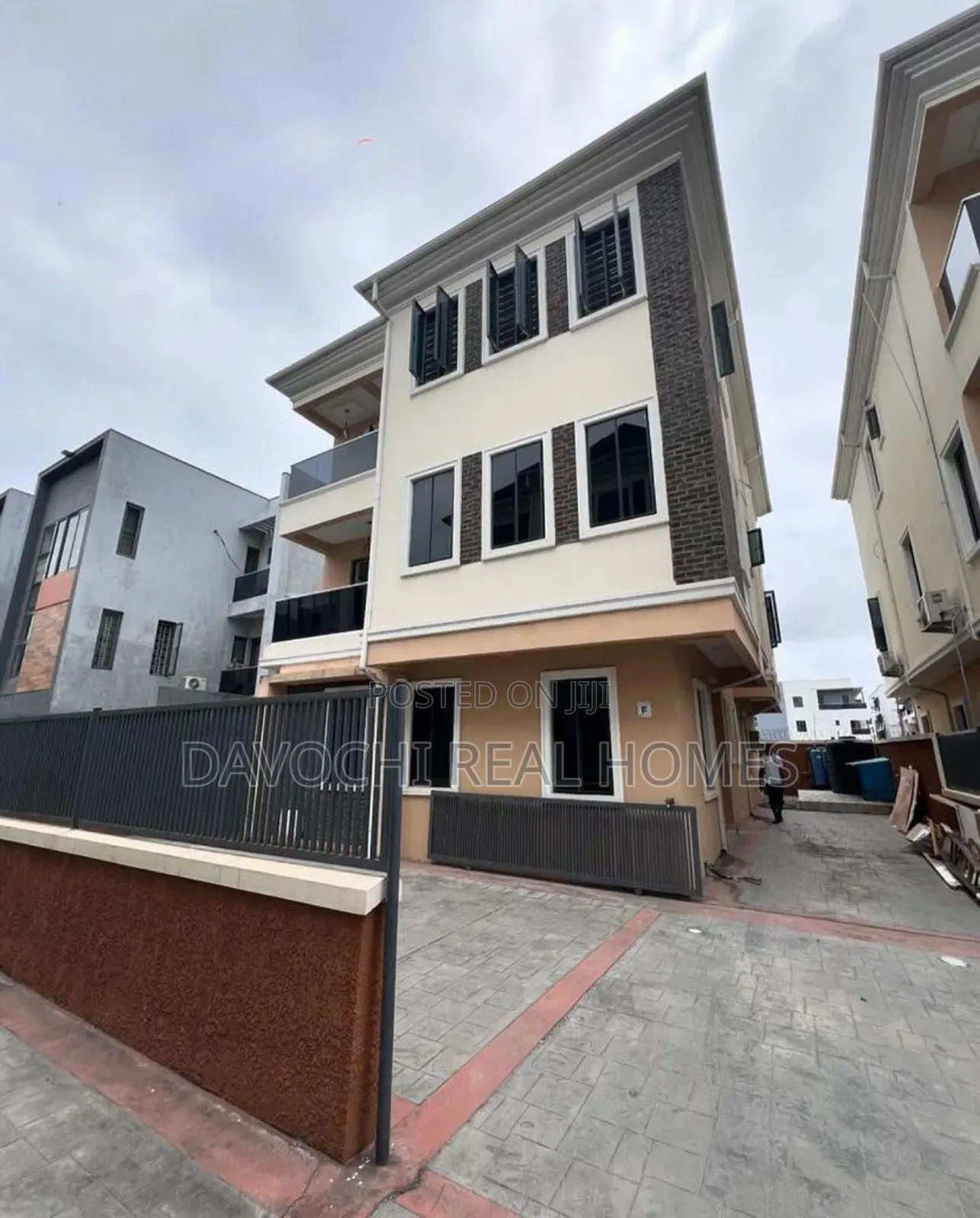 5bdrm Duplex in Lekki Ikate for rent in Lekki