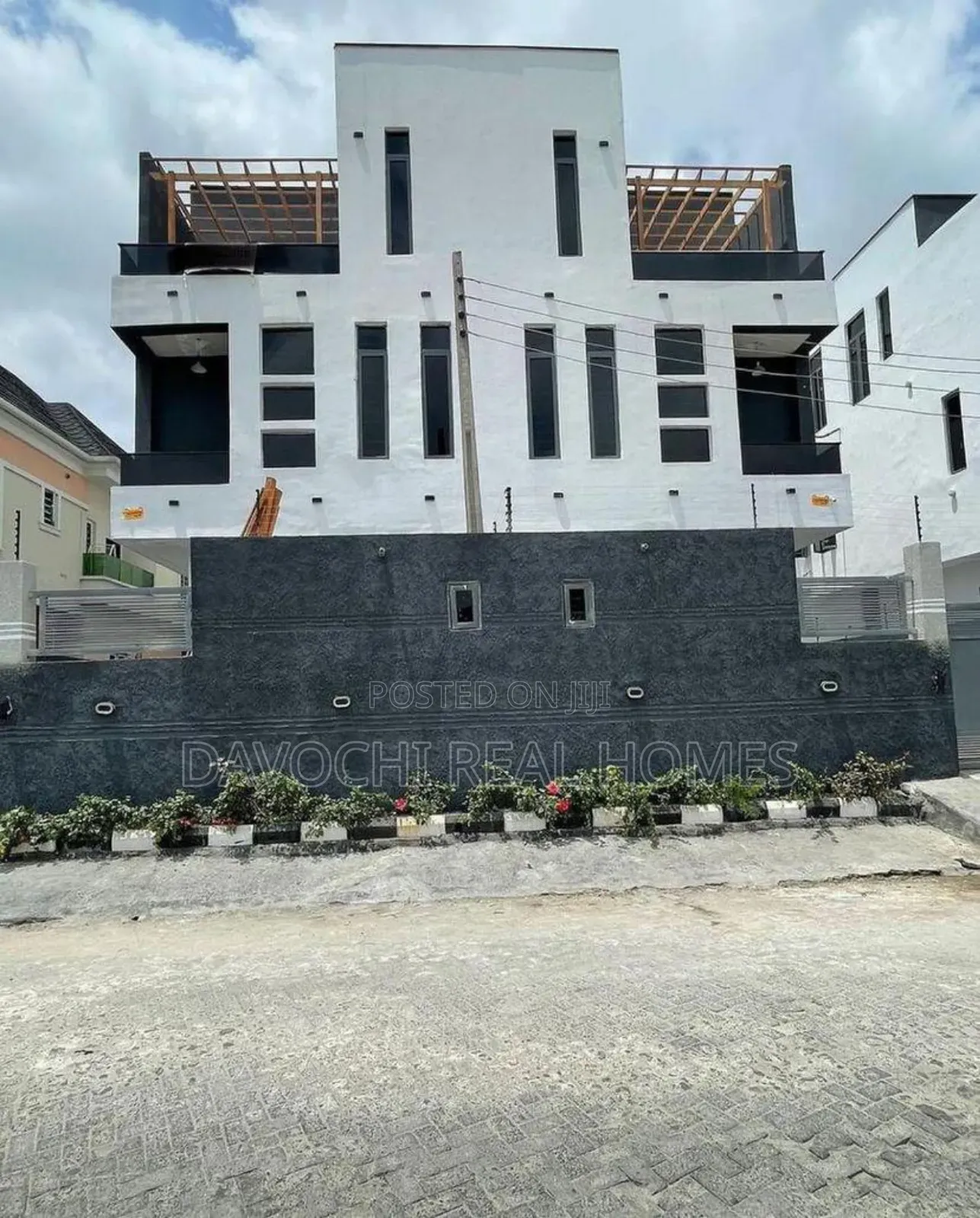 4bdrm Duplex in Osapa London Estate, Lekki for rent in Lekki
